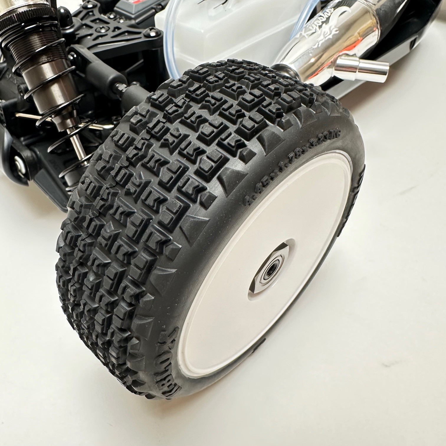 Kyosho Inferno MP10 1:8 RC Nitro Readyset T1 Red (KE25SP Motor) 33025T1-25 - Abbildung 6