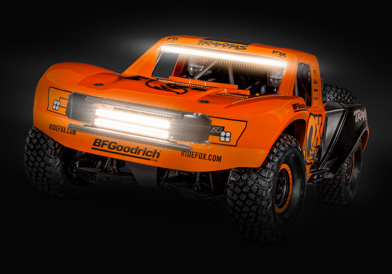 Traxxas Unlimited Desert Racer UDR Fox1 4WD Race-Truck +LED 85086-4
