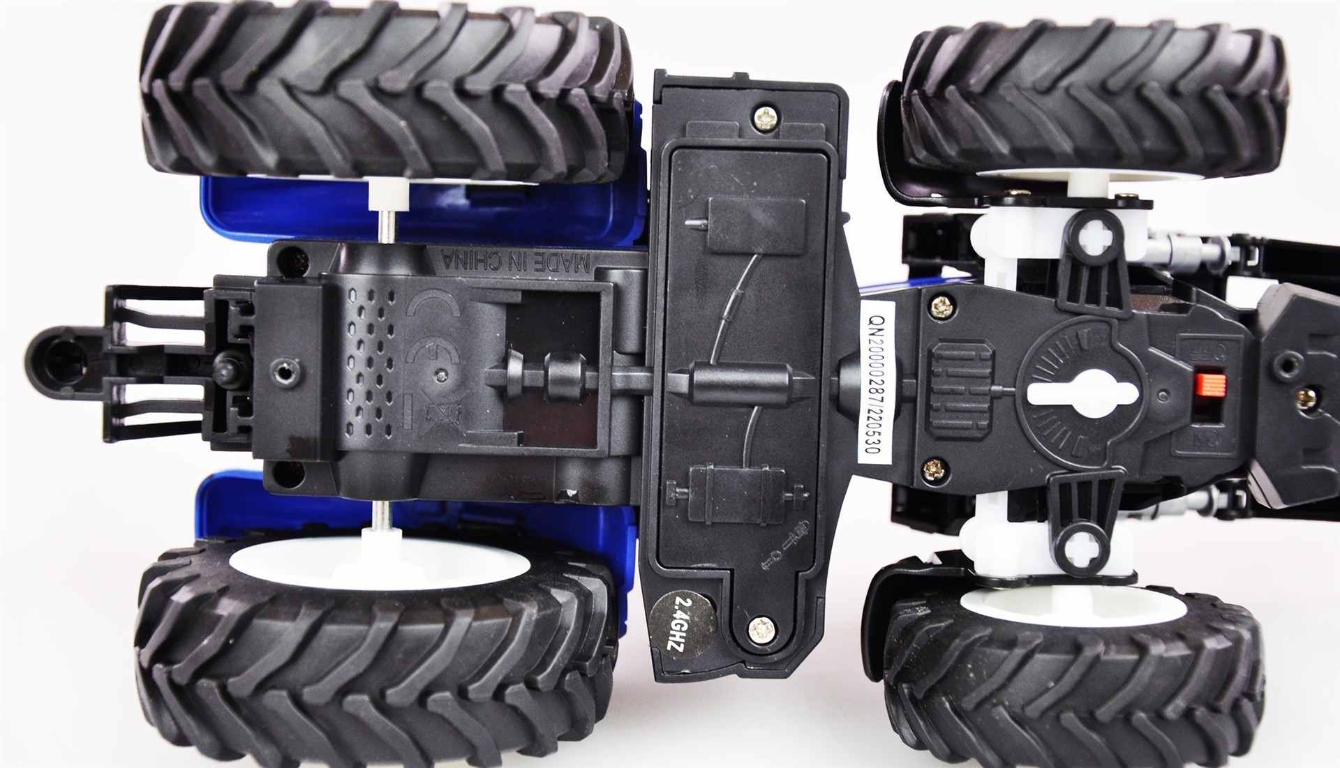 Amewi RC Traktor Frontlader mit Palettengabel 1:24 RTR 22596