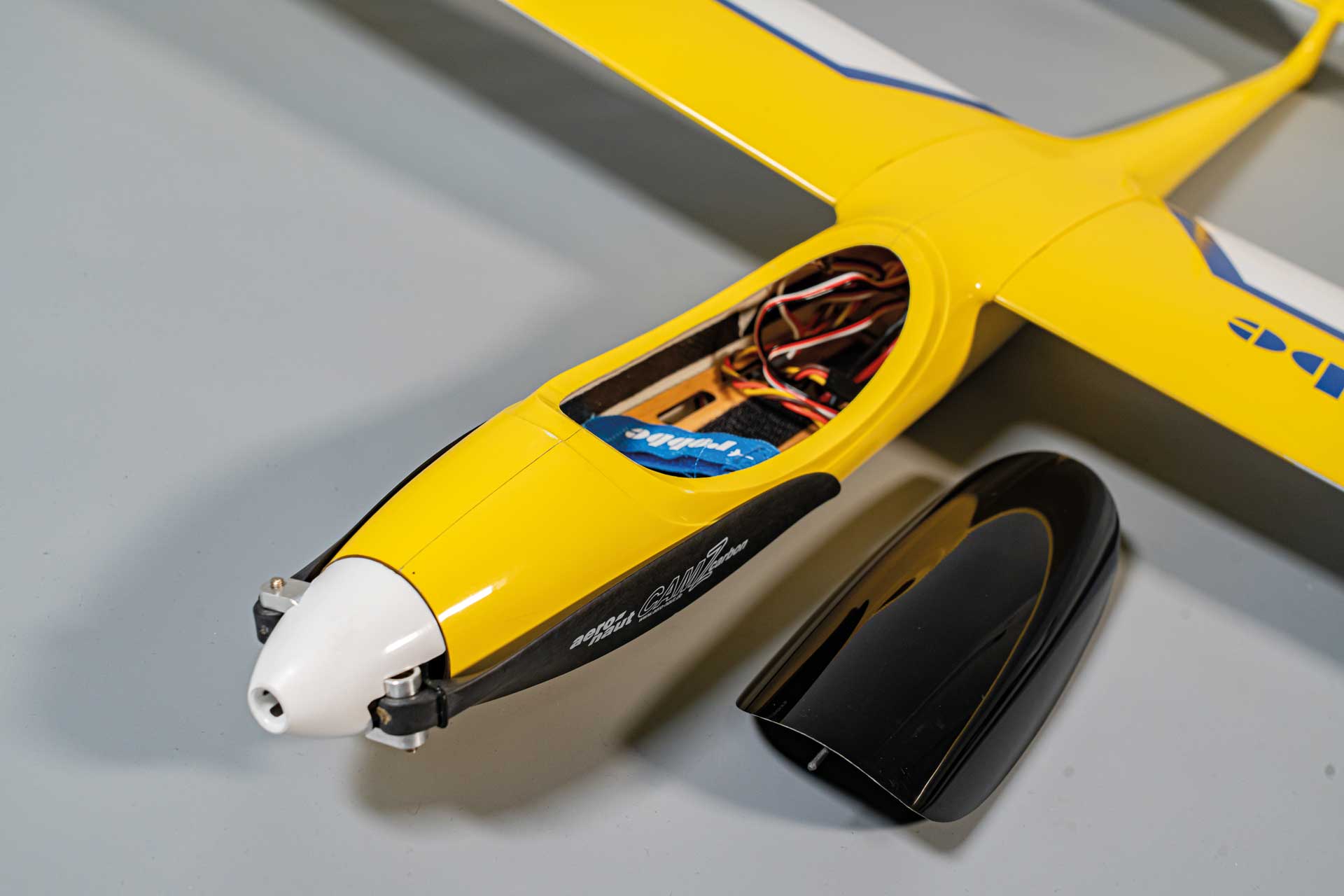 Robbe K-Rat II Pro Voll-GFK ARF 2,0m Kompakt-Allrounder mit 2-Klappenflügel 2704